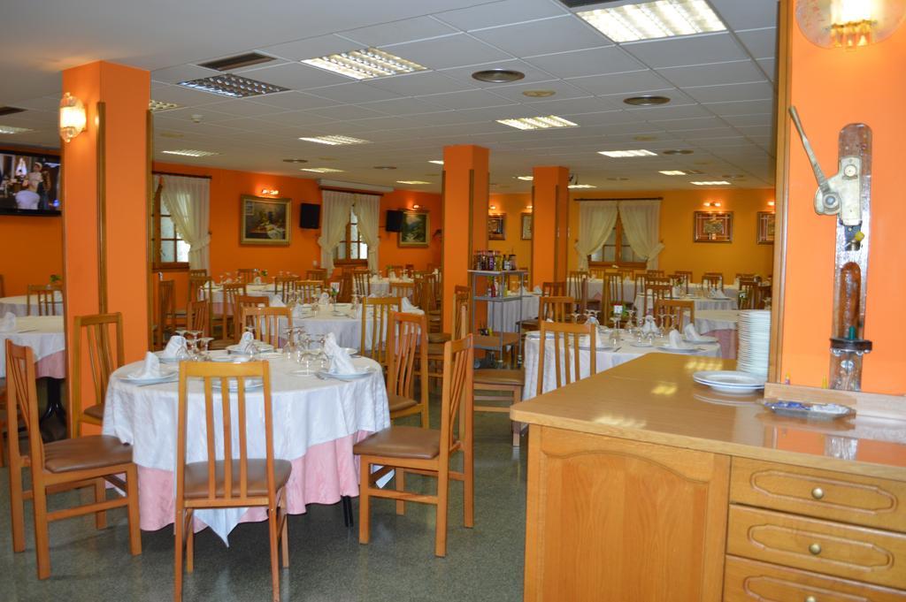 Hotel Don Pelayo Arbós Esterno foto